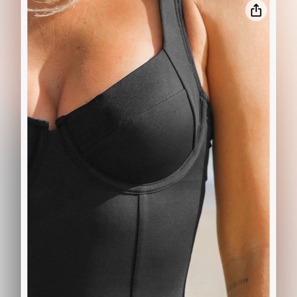 CUPSHE Women's One Piece Swimsuit - Picture 3 of 8
